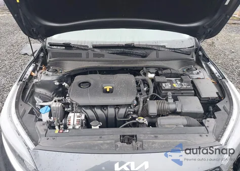 2024 Kia Forte Lxs z USA, uszkodzony, nr VIN 3KPF24AD9RE735321